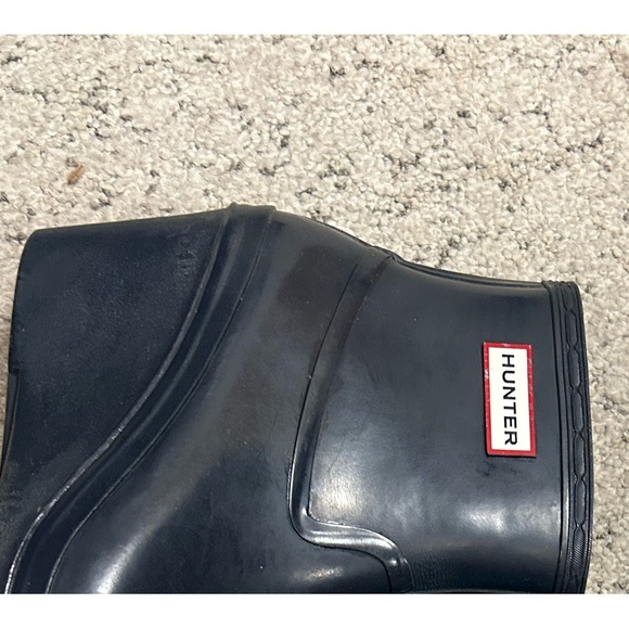 Hunter size 9 GUC navy Wedge Boots with-some wear- still overall very good! - Picture 14 of 14